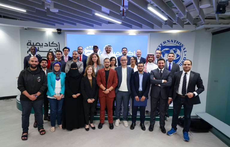 IMF, New Media Academy Host Dubai Workshop on Economic Reporting, Social Media Skills